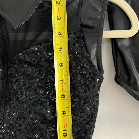 Weissman Two Piece Sequined and Black Metallic Dance Costume Rhinestone Belt LC - Picture 16 of 16